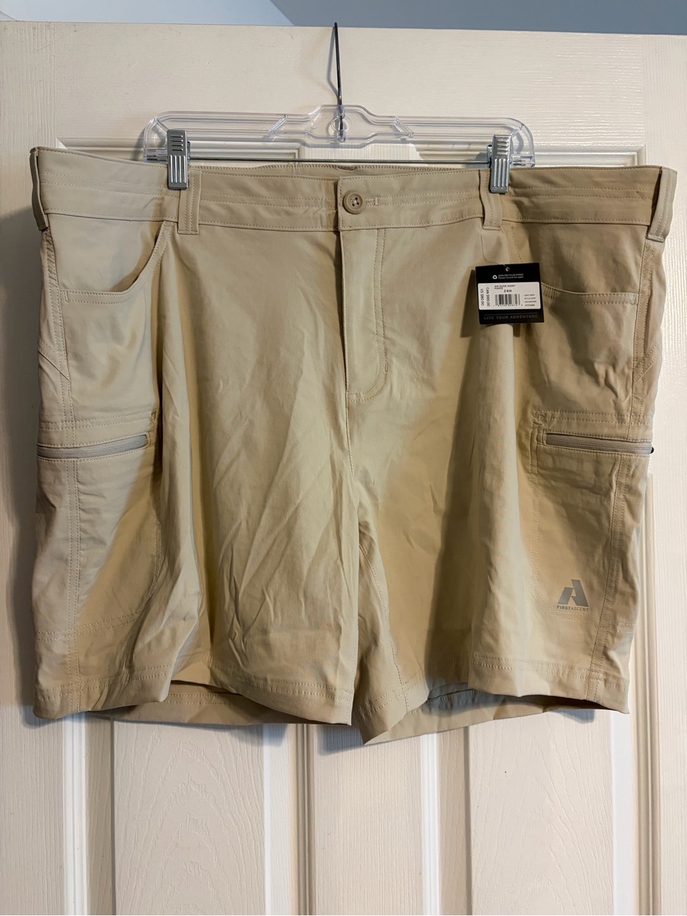 Eddie Bauer Women's Rainier Shorts Size 24W NWT Khaki Tan Hiking Outdoor Cargo